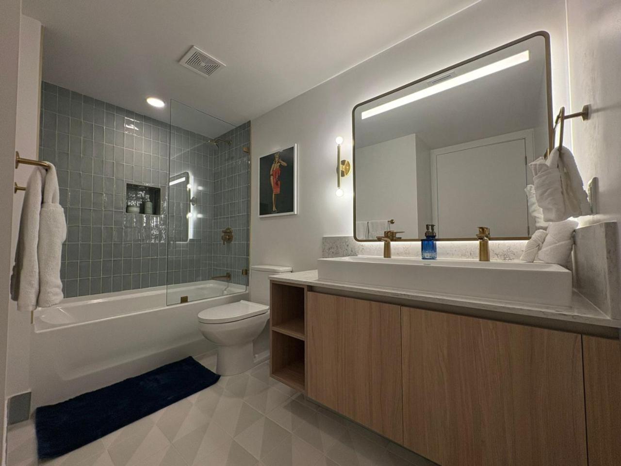 4010 Charming High Floor With Views Miami
